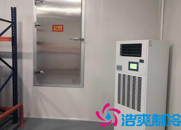 建造一间2~8℃药品冷藏库安装费用多少钱？